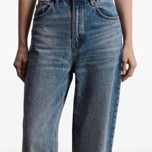 Zara Women's Classic Blue Straight Jeans